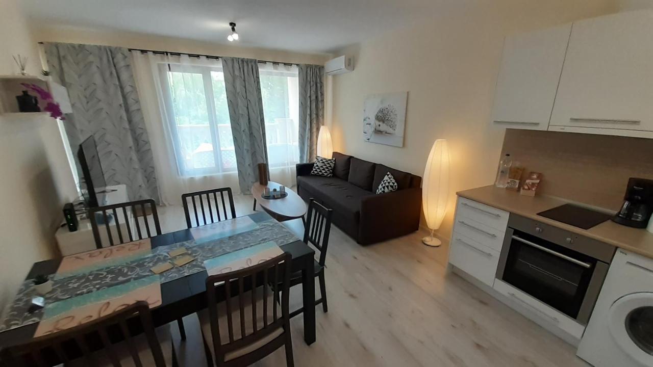 Relax Apartment In Varna South Bay Residence Екстер'єр фото